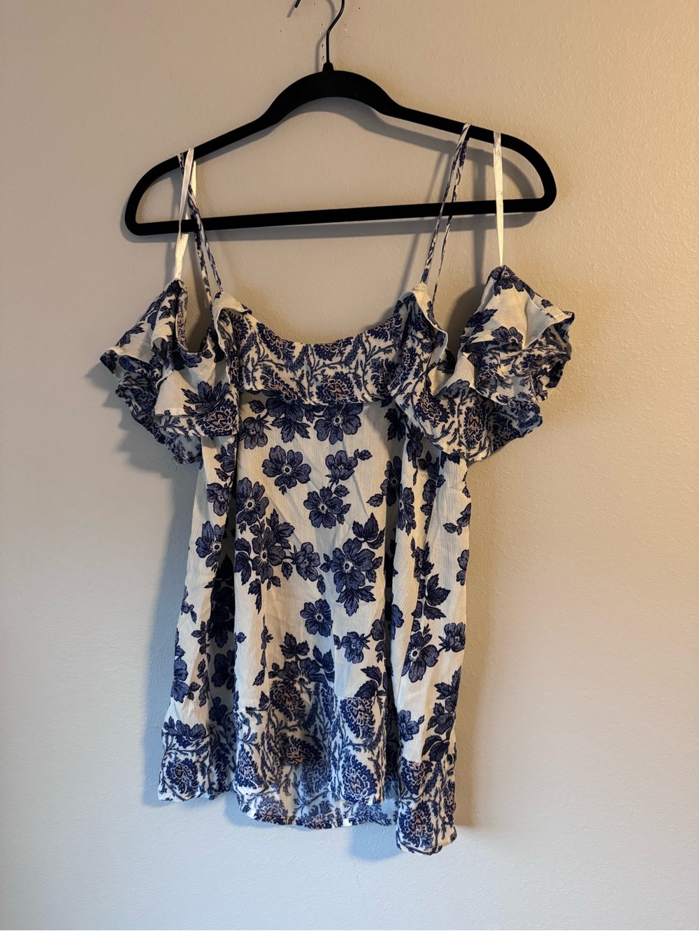 Women’s White & Blue Floral Cold-Shoulder Top